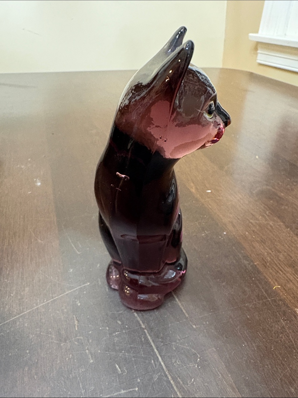 Fenton Amethyst Purple Painted Glass Cat Figurine - Picture 4 of 6